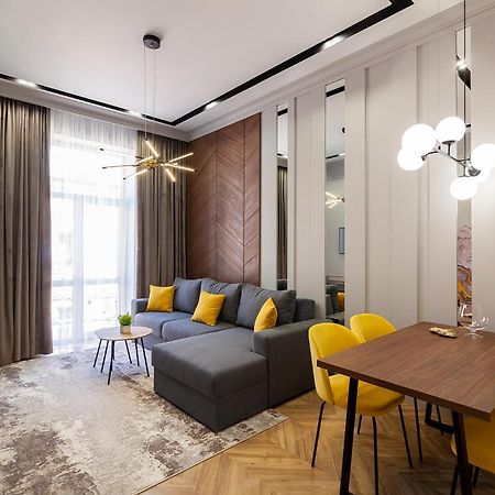 Royal Aparts Multi Lviv Extérieur photo