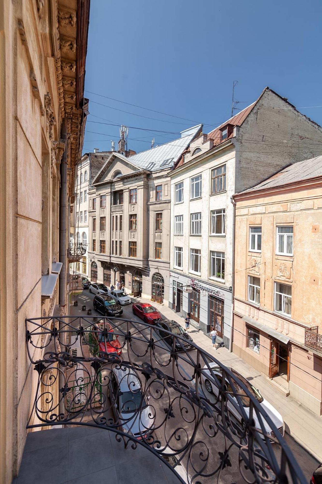 Royal Aparts Multi Lviv Extérieur photo
