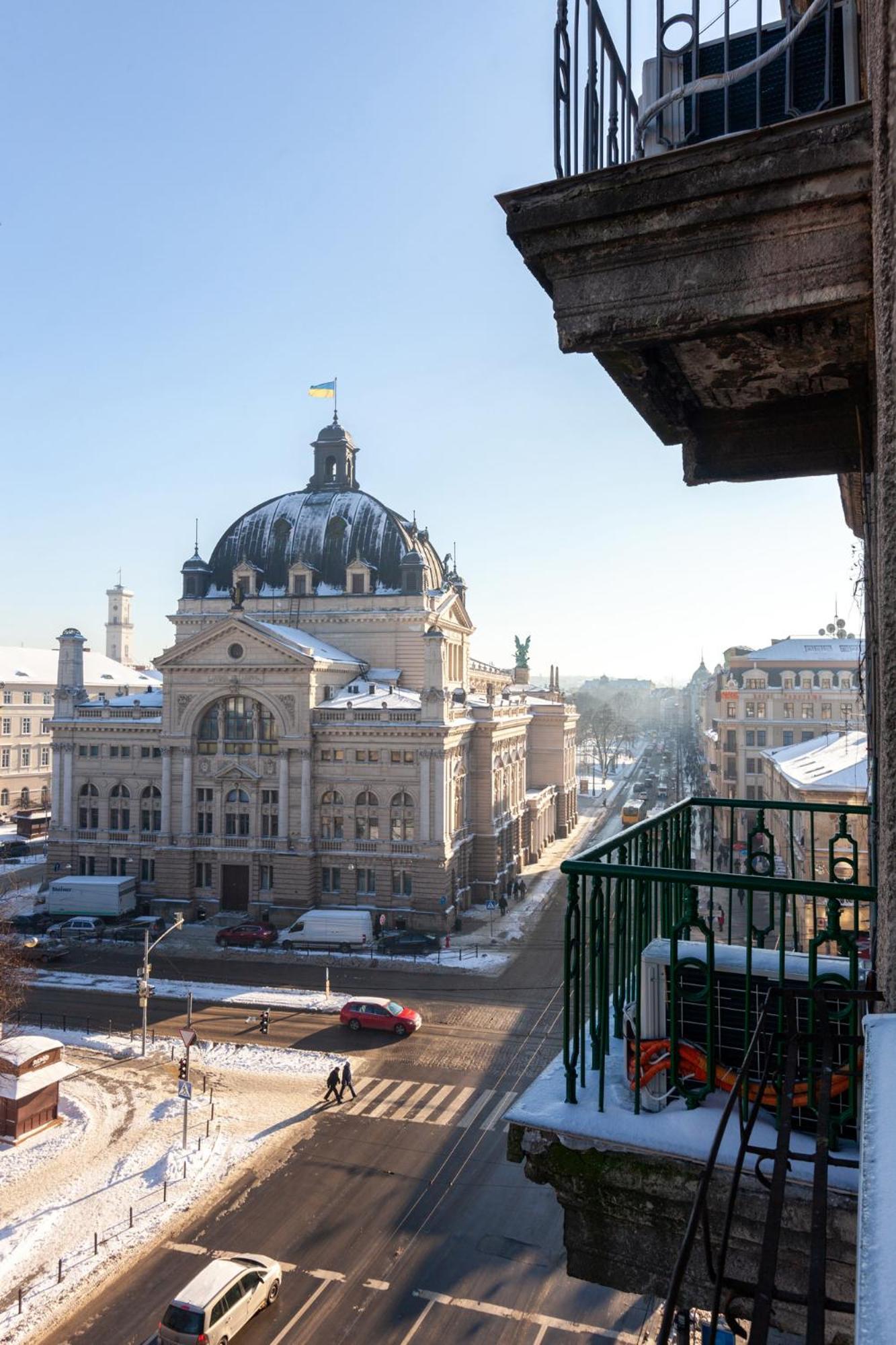 Royal Aparts Multi Lviv Extérieur photo