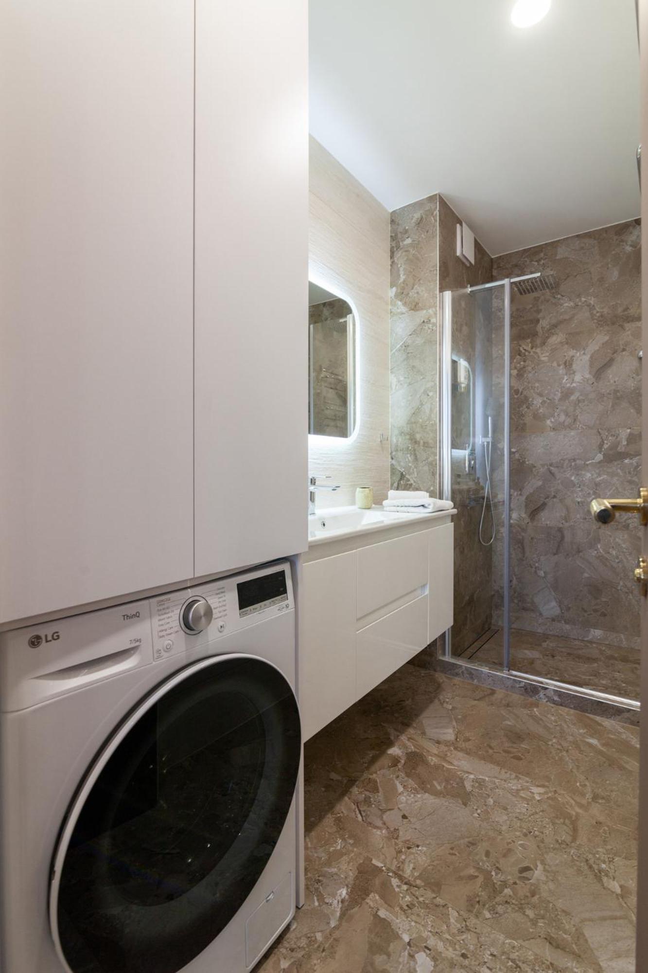 Royal Aparts Multi Lviv Extérieur photo